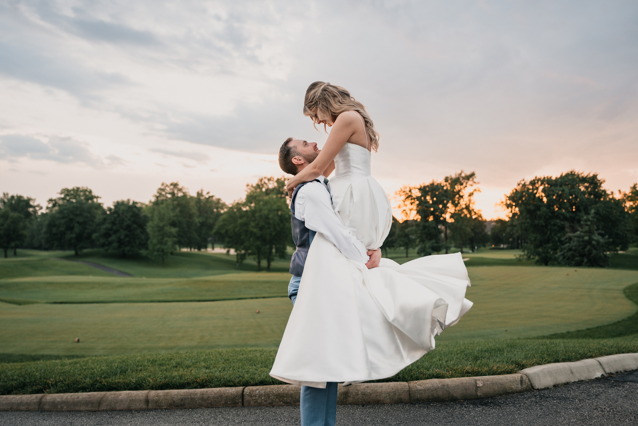 golden hour wedding portrait at Wedgewood Country Club